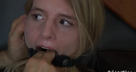 Lube it well Princess,it will be going deep in your ass... posted by nainaLeone11