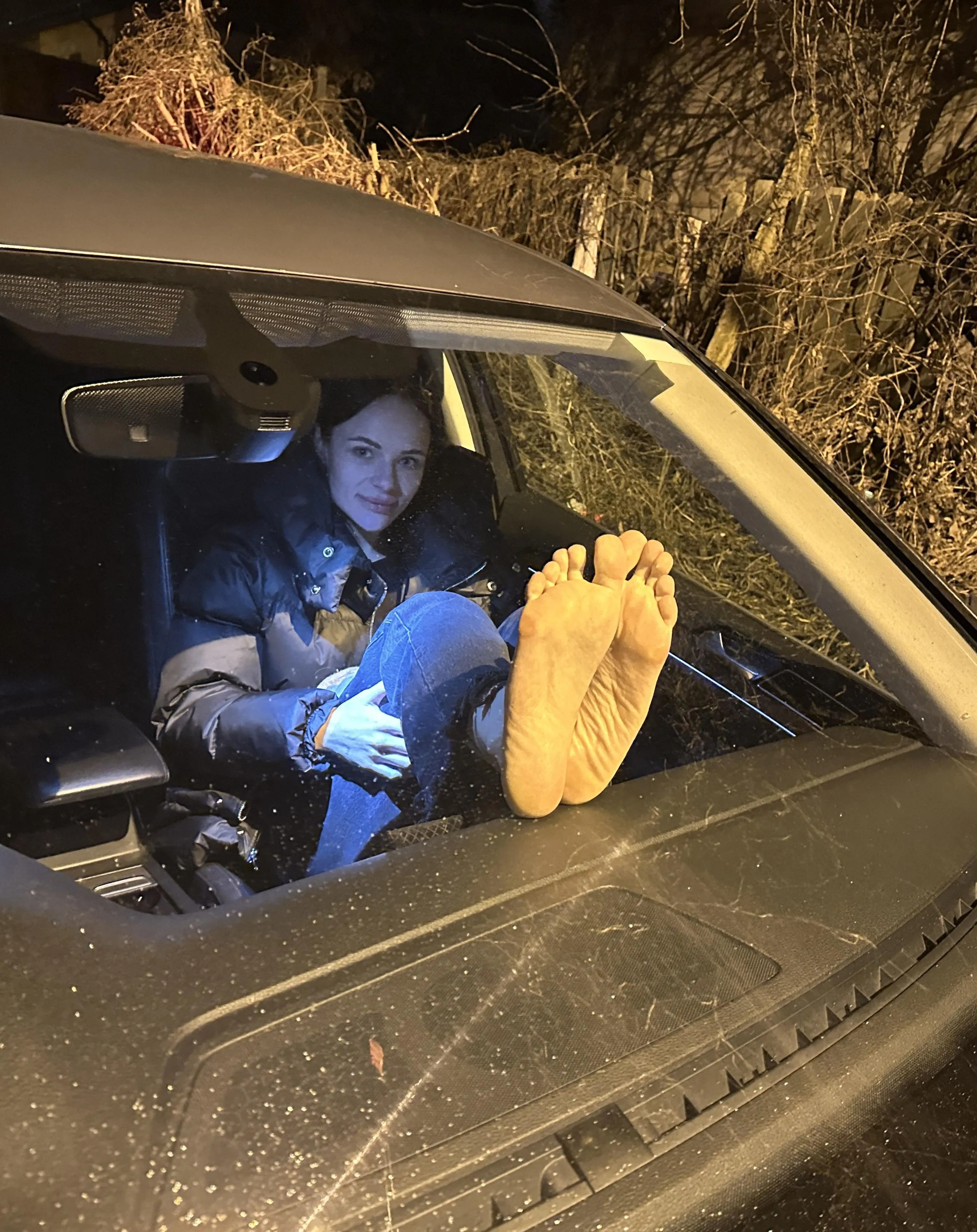 warm my soles in the car because Im cold posted by Gabriellaqery