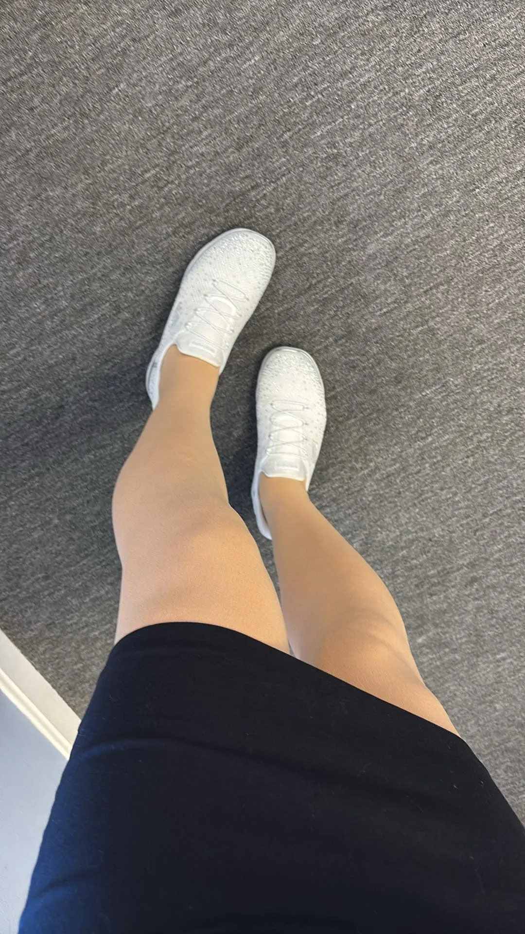 A day at the office in these comfy tights posted by Elizabeth_the_tease