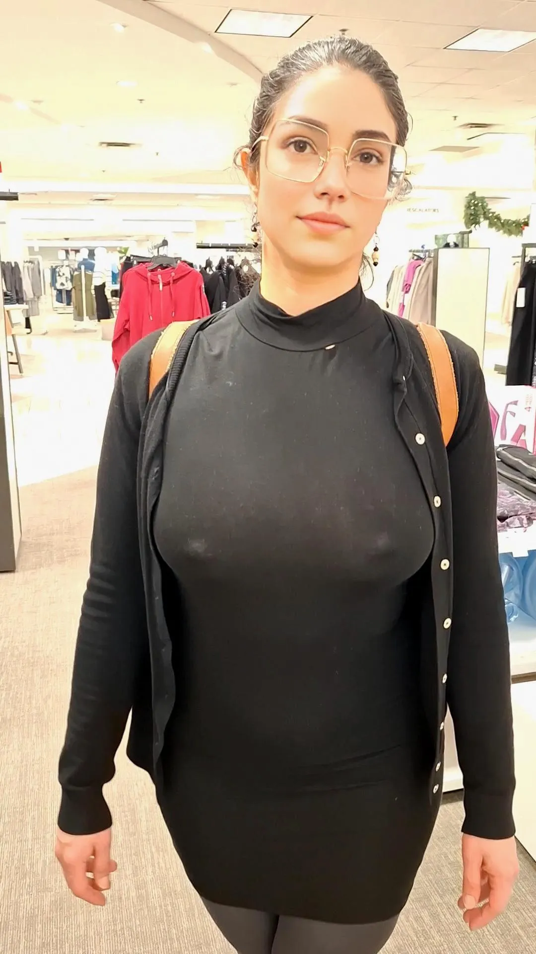 I’m forever feelin the no bra look! posted by Braless_babe