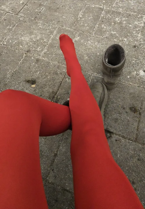 My feet got to sweaty in my boots, need to air the out.. by popruzhinka