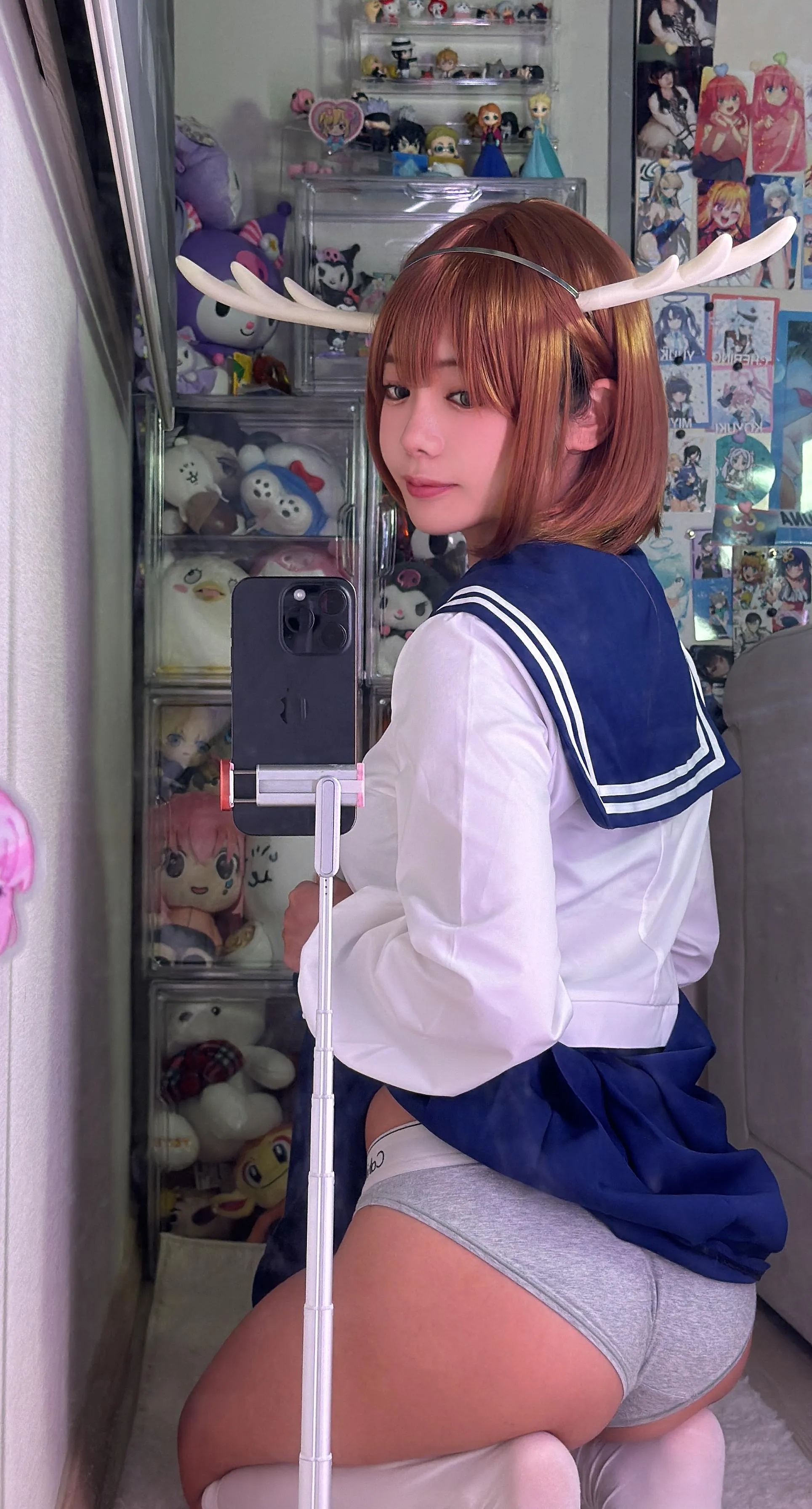 pet me and feed me something good posted by SunbeamYui