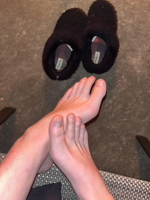 guess what size i am:) by foot-plug