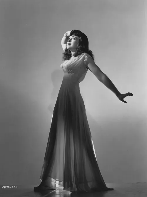 Virginia Christine in The Mummy’s Curse (1944) by bil_sabab