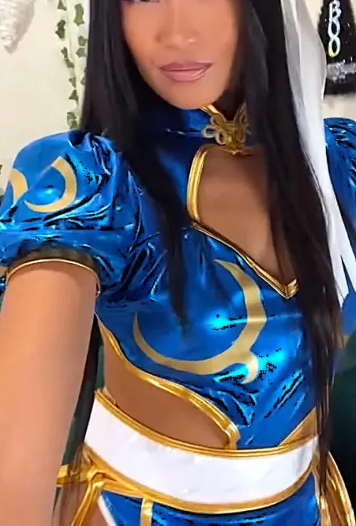 Chun-li from StreetFighter cosplay by Sunshine by sunshinemaidxo