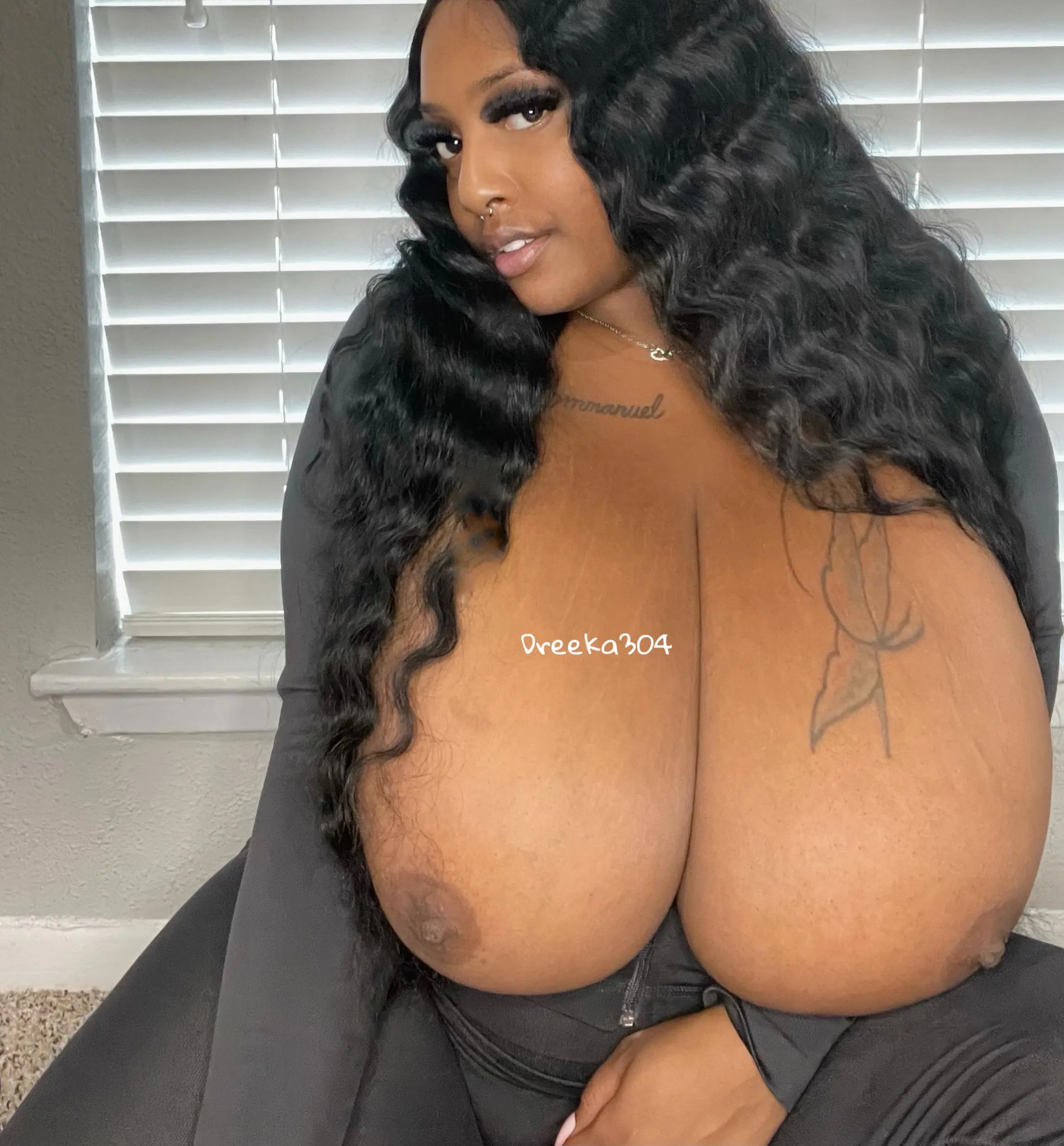 I Need A Hand Or Maybe 2 posted by dreeka304