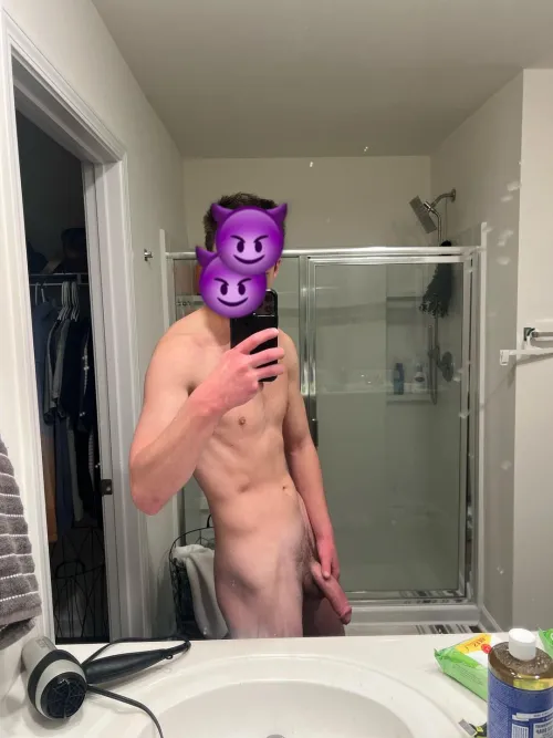 Can’t focus much when it’s like this. Help me out? by hungnerd17