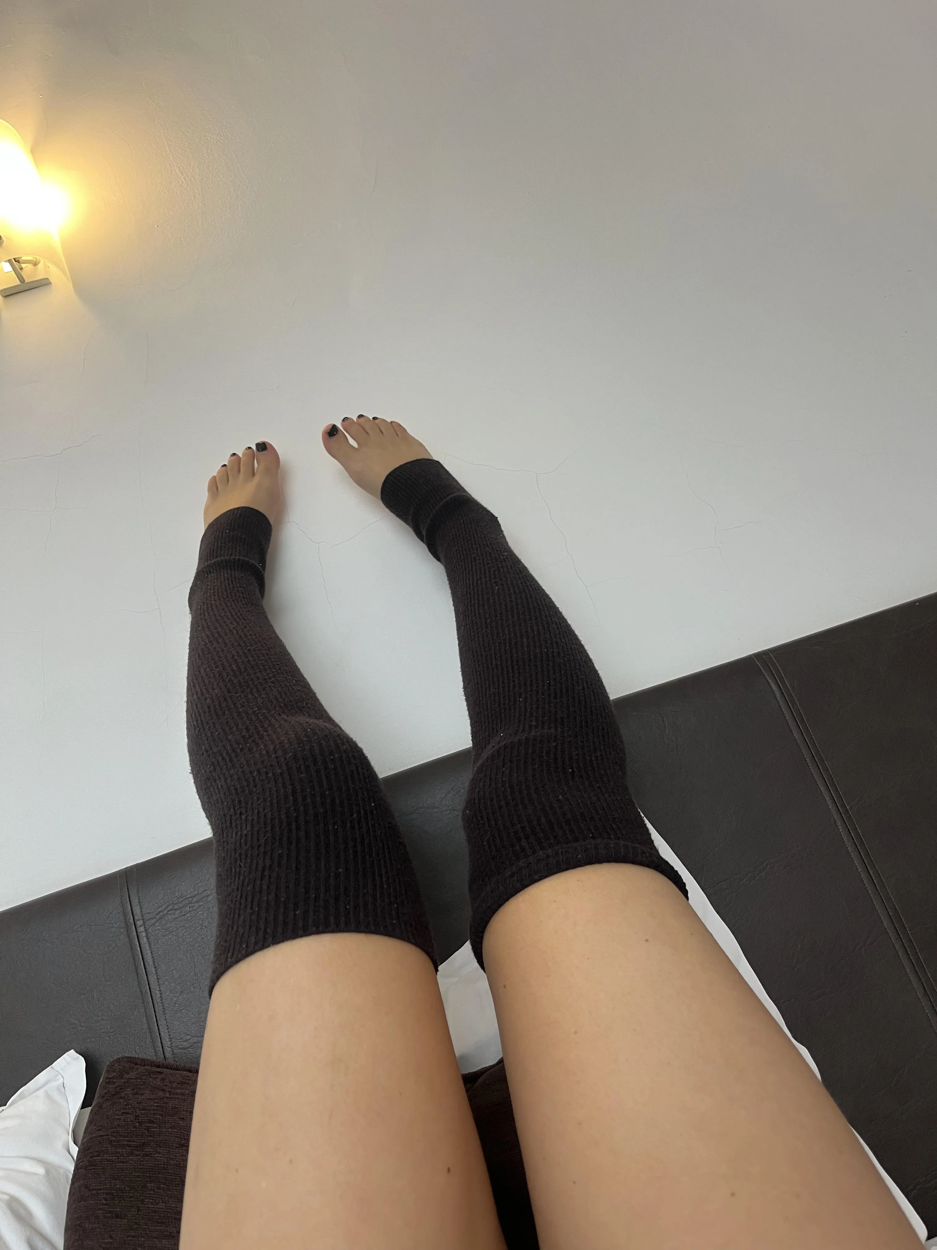 This color makes them look longer posted by kimisias