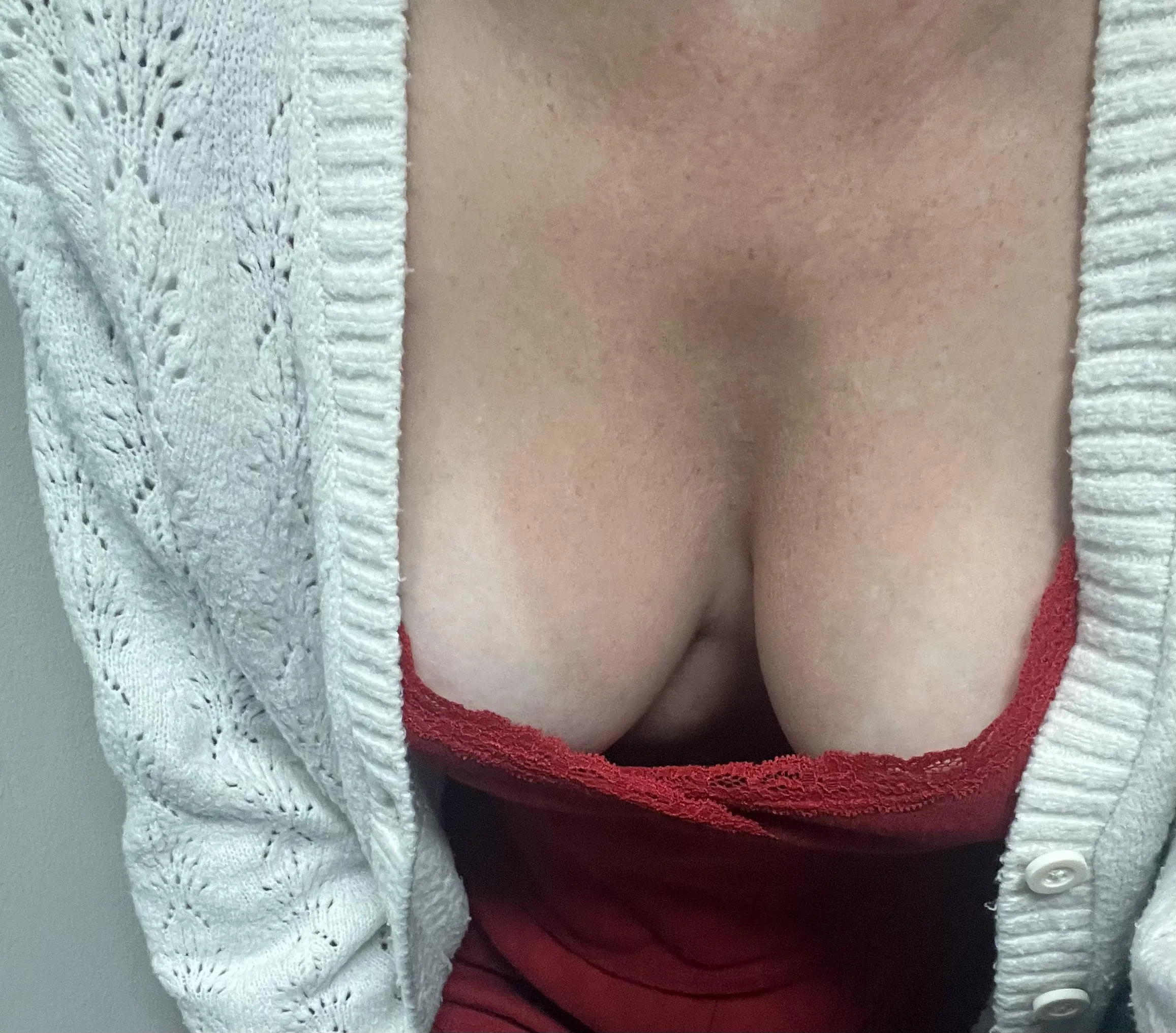 How do we feel about tan lines?🥰 posted by sweettealovesme