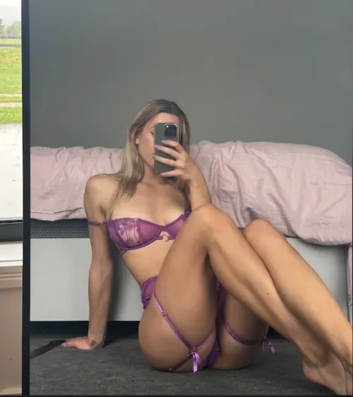 My legs are just missing someone to wrap around by Whispering_Twilight