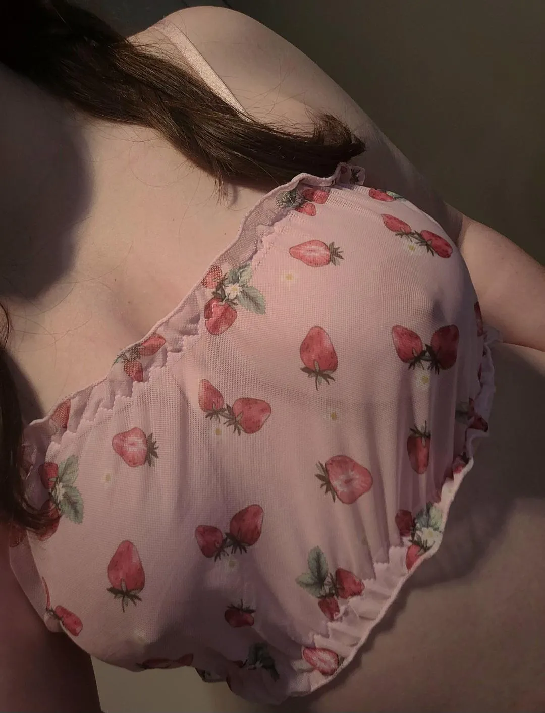 Fuck love, for valentines day i just want a dirty old perv to fuck my tight little 😻 posted by microwave_jenny_