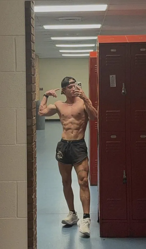 [21] took a 8 month break from Reddit but I’m finally back :) by living_lukely