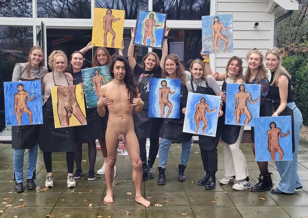 An art class, somewhere. posted by Phlegmaticon