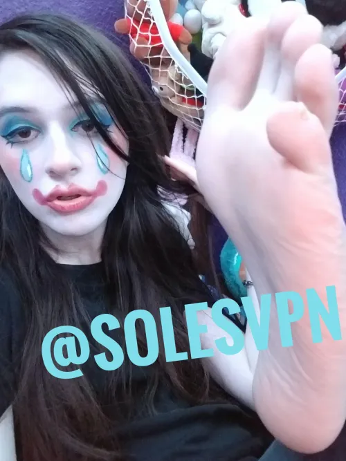 clown girl soles 🎈🤡 by solesvpn