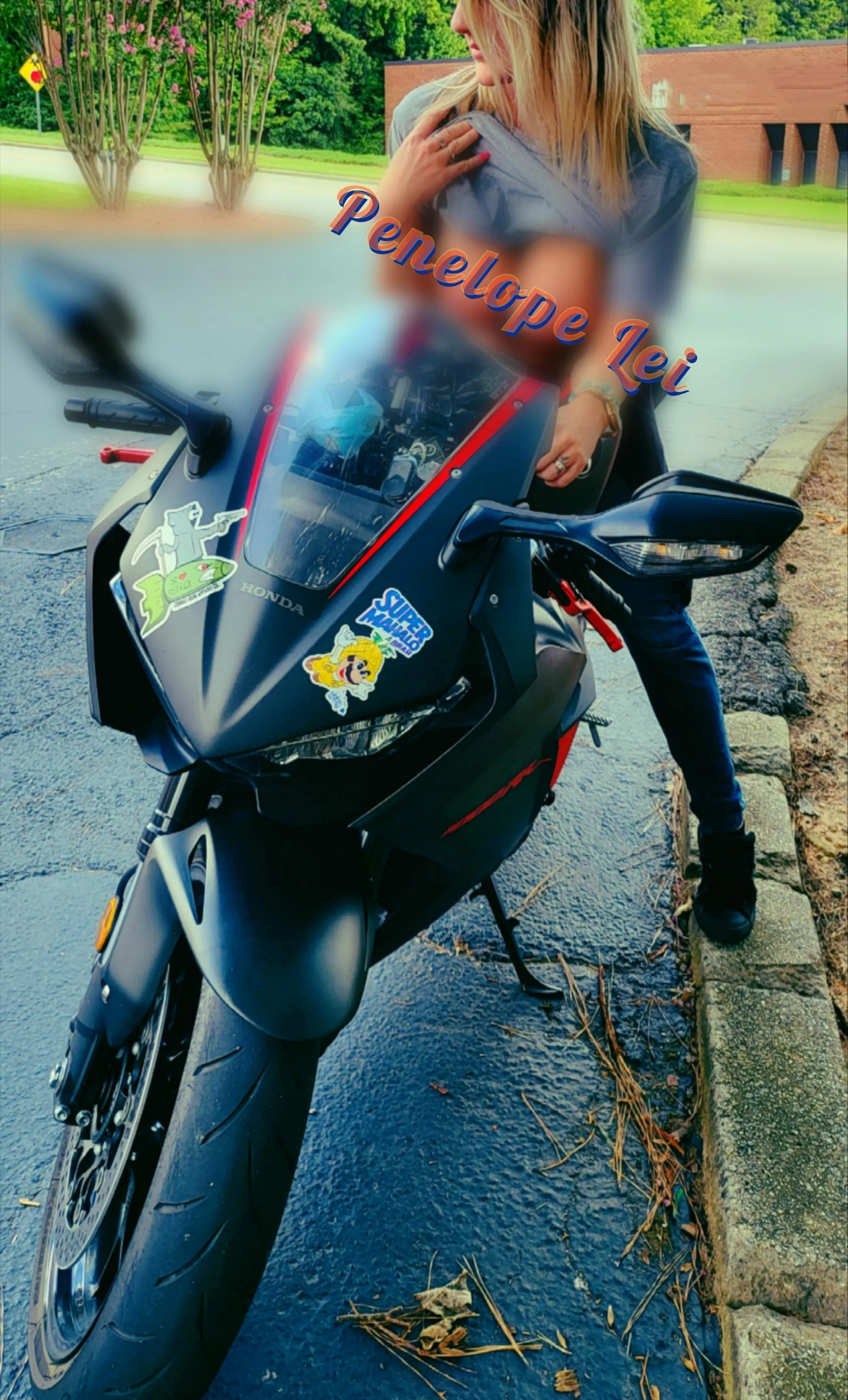 [F4M] Take me for a ride? posted by Penelope_Lei