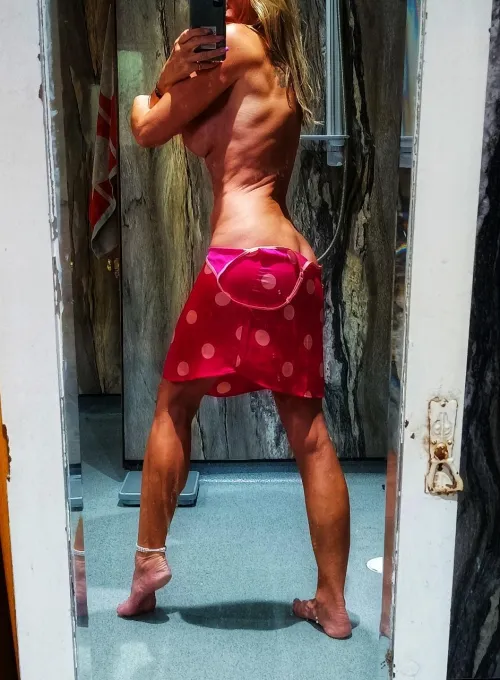 I'm 58 years old from England by marythegym