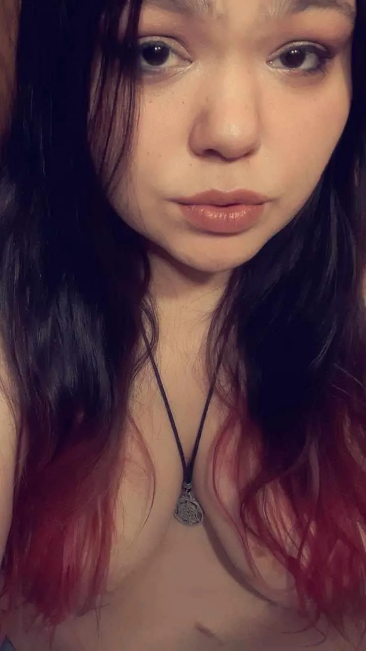 Feeling pretty posted by BakedBirdie309