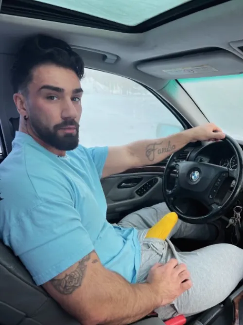 Anyone here who can drive a stick? by alphaflexer