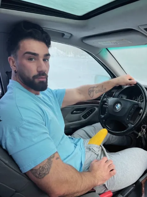 Anyone here who can drive a stick? posted by alphaflexer