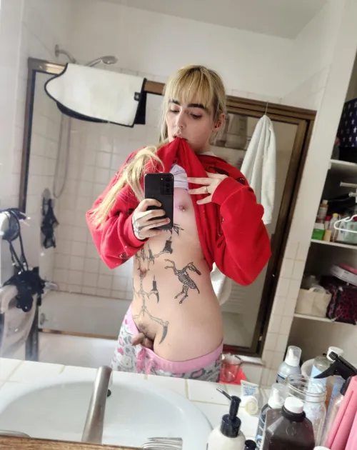 Name a better combo than girldick and an oversized sweater by fleur_de_tease_