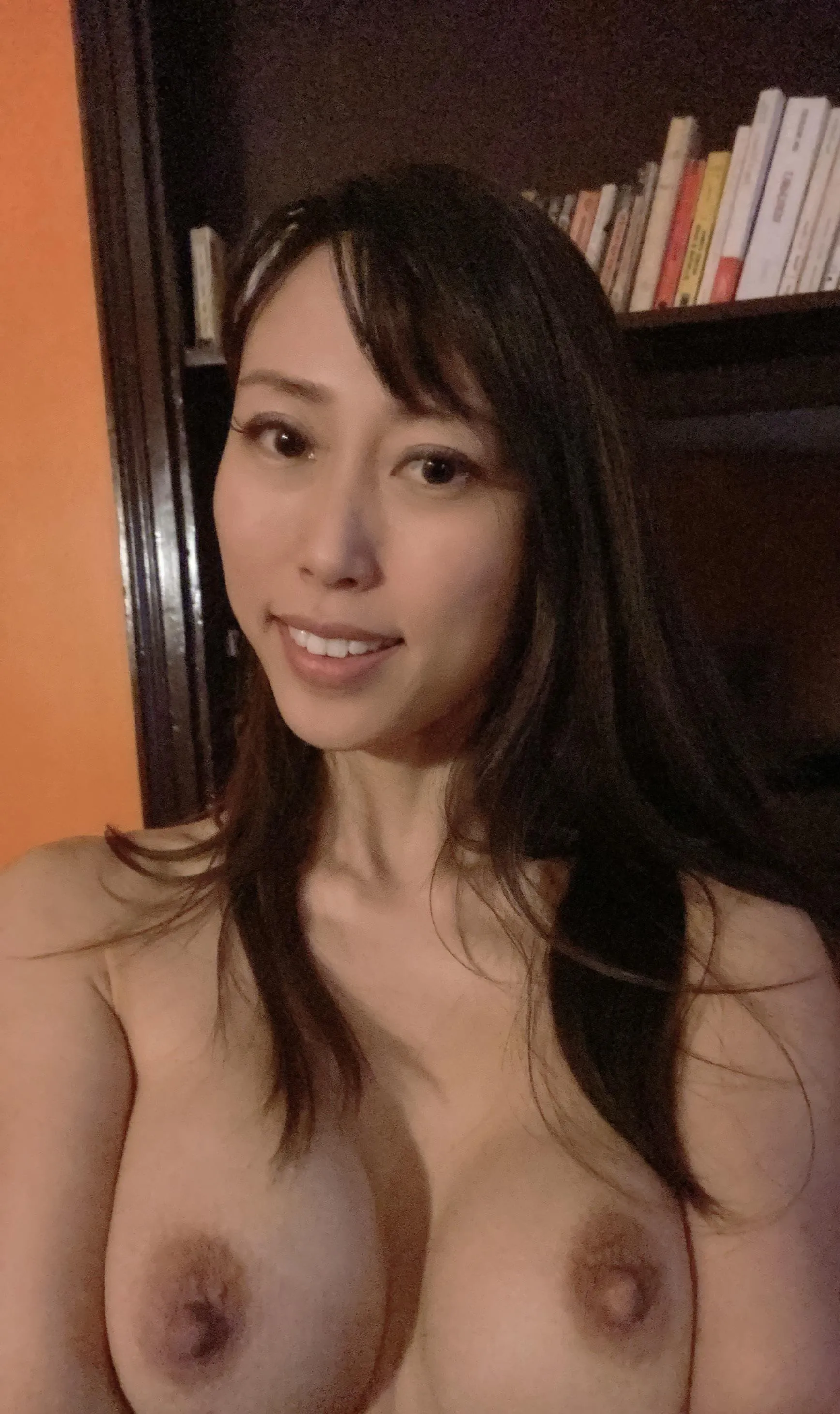 What comes up to your mind when you see me? posted by Wise-Occasion2915