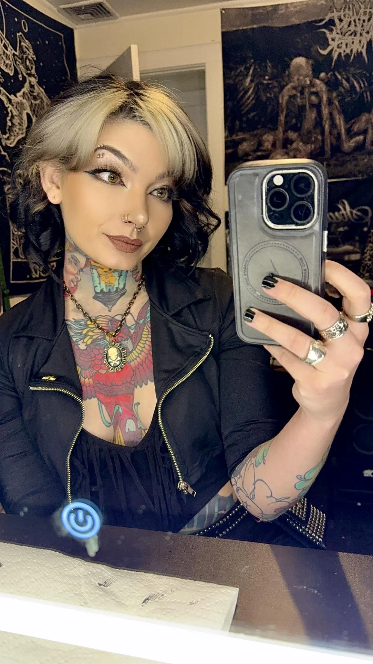 Your fav band posted by Gothickisss