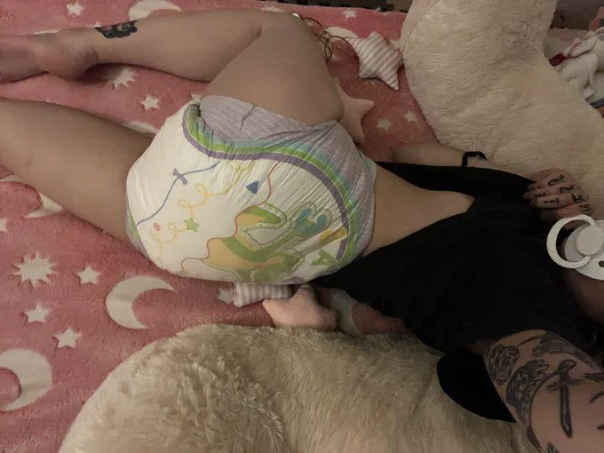 fresh morning diapers, hit the spot posted by medusarosexo