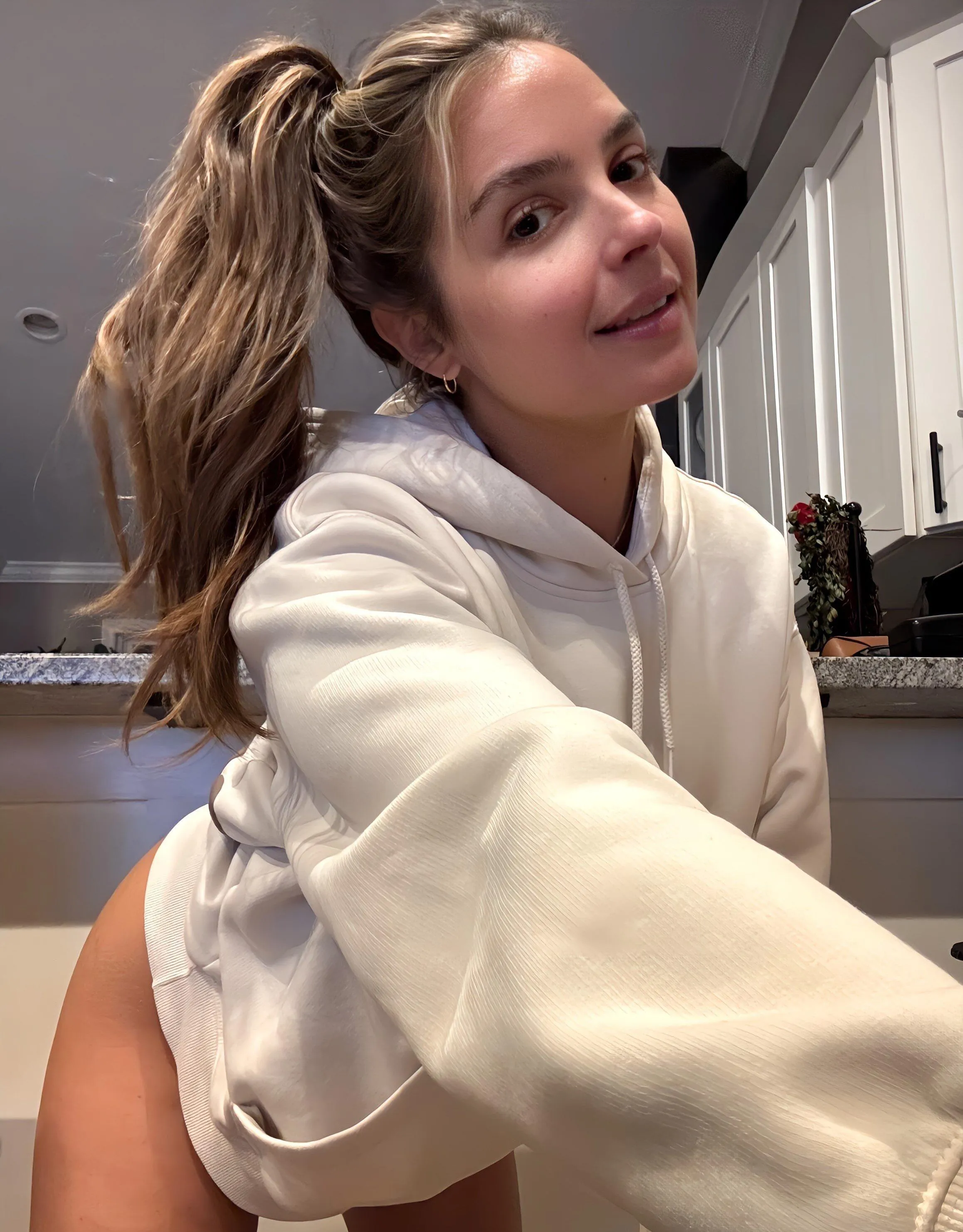 I love putting my hair in a ponytail posted by emilyxbanks