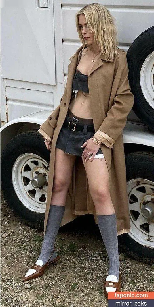 Kiernan Shipka posted by Infinite-Bike8902