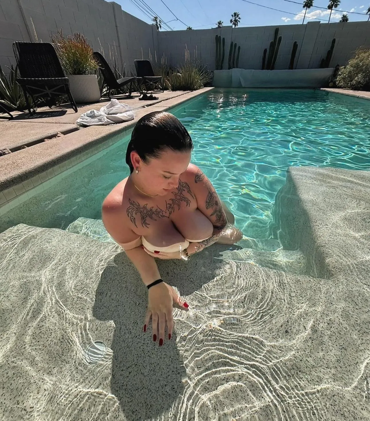 Missing being hot, wet, and naked posted by Raeeebby04