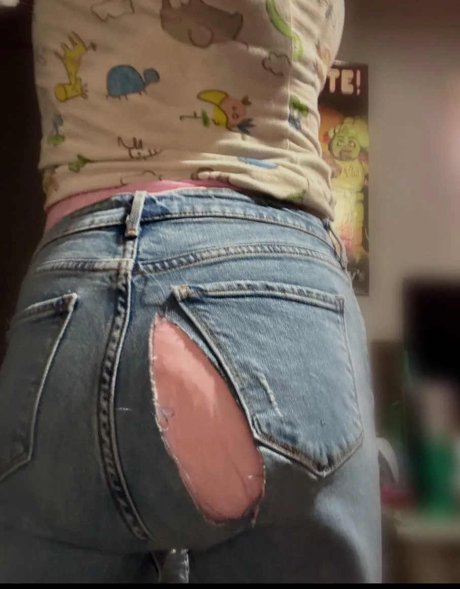 Oops🤭 posted by Tori_n_little