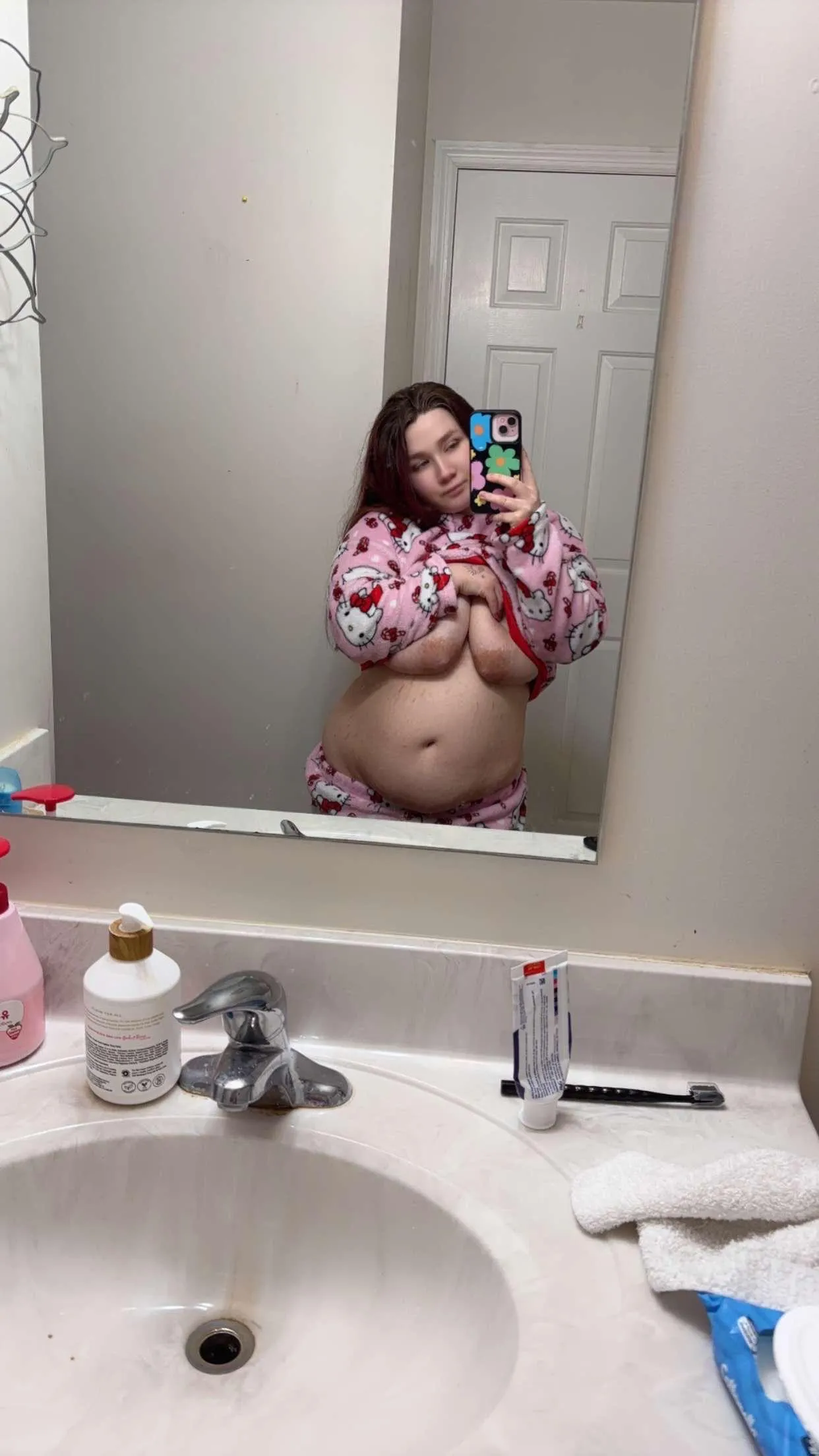 Would you fuck a mom bod? posted by Stellaranne