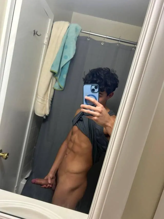 18 yo and horny posted by DegreeNo4294