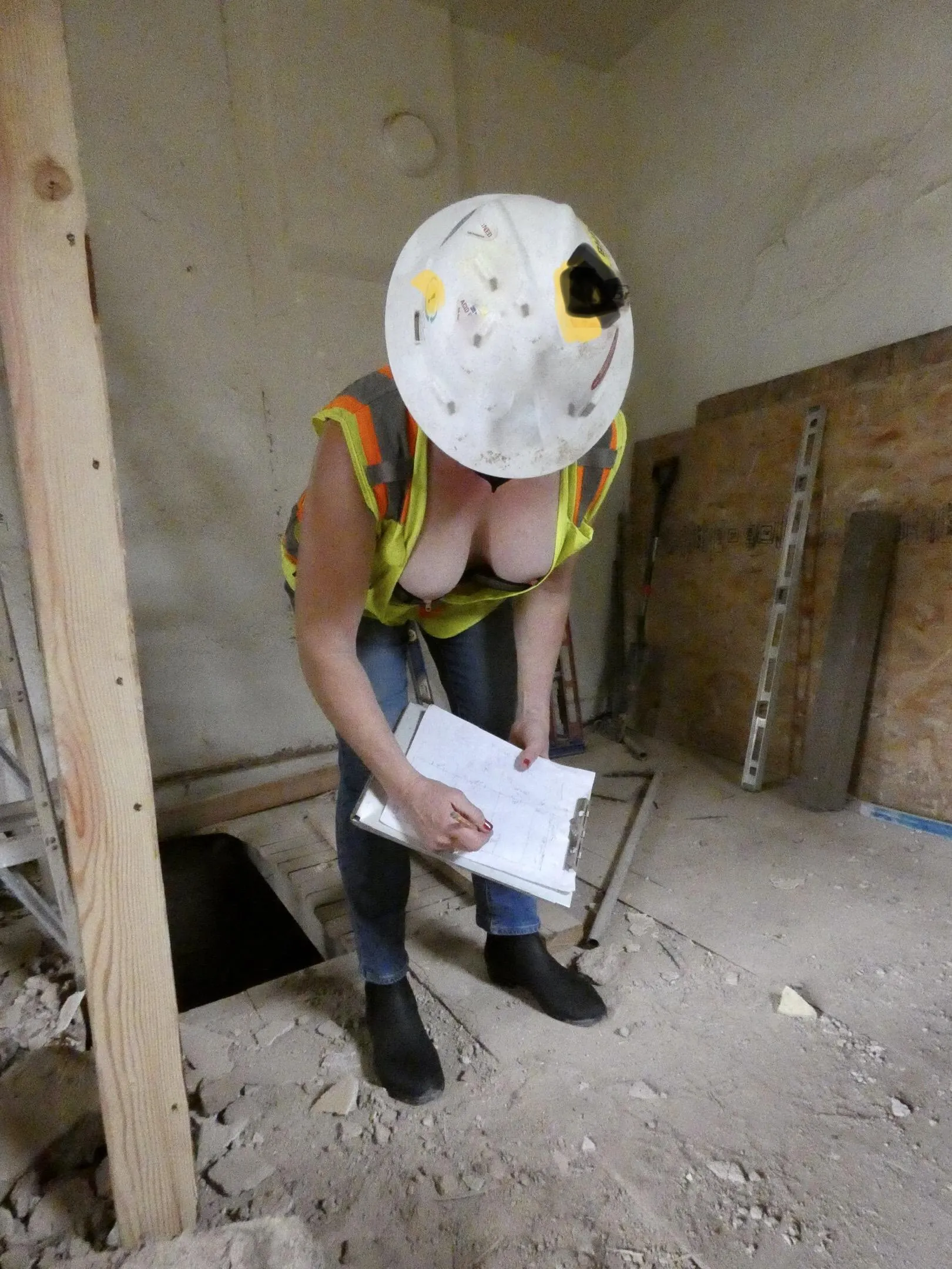 I love having you watch, hearing the snick of the shutter as I go about my inspection posted by Notagain7102024