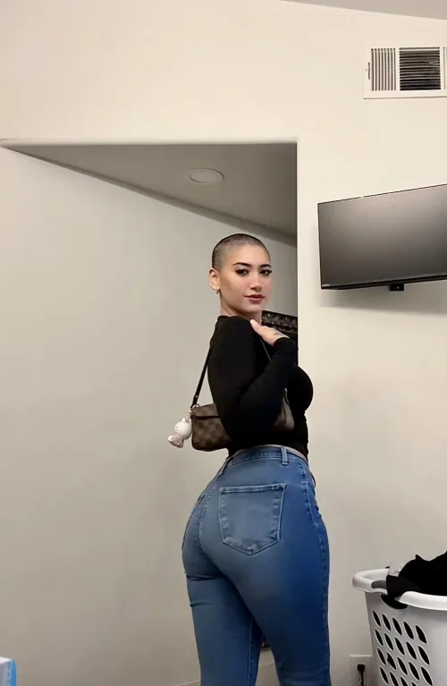 Where would you take me on a date? by Toxiickate