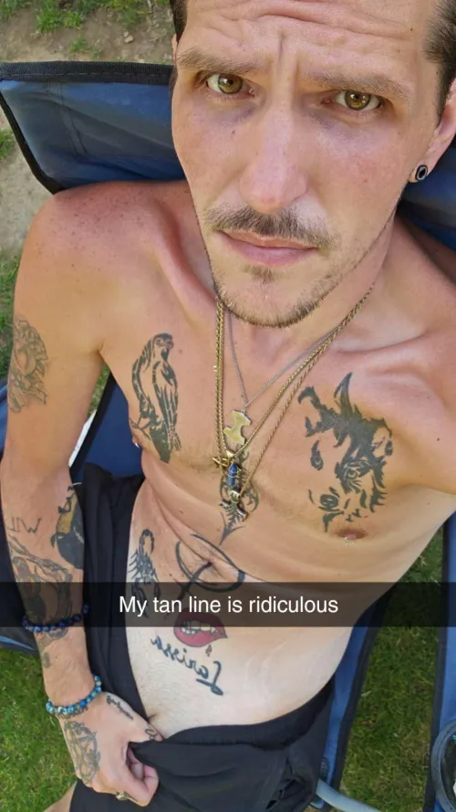 Am I attractive? by Mountain_Eye_8276