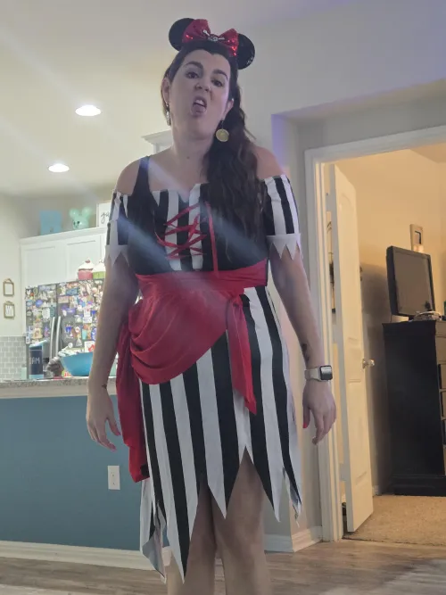 Getting ready to slut myself out dcl pirate night by weaslewassle3