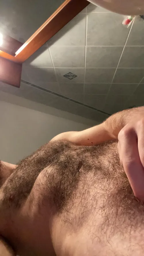 (21M) Broke up with the girl that wanted me shaved, now guys? by Criticalhaze2