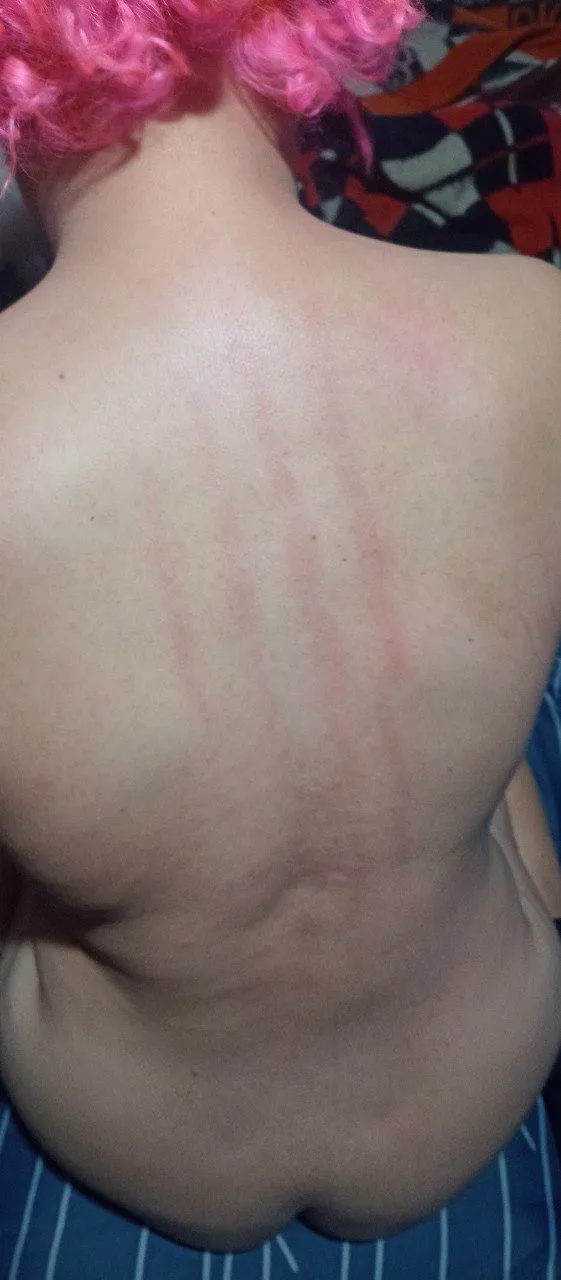 He likes to run his nails during doggy, and I like it even more posted by mascotamiau