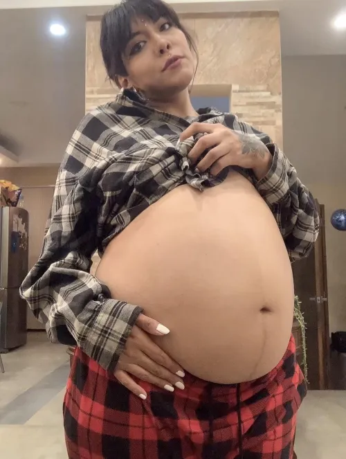 I never thought I’d get this huge by ErotiqueFaith