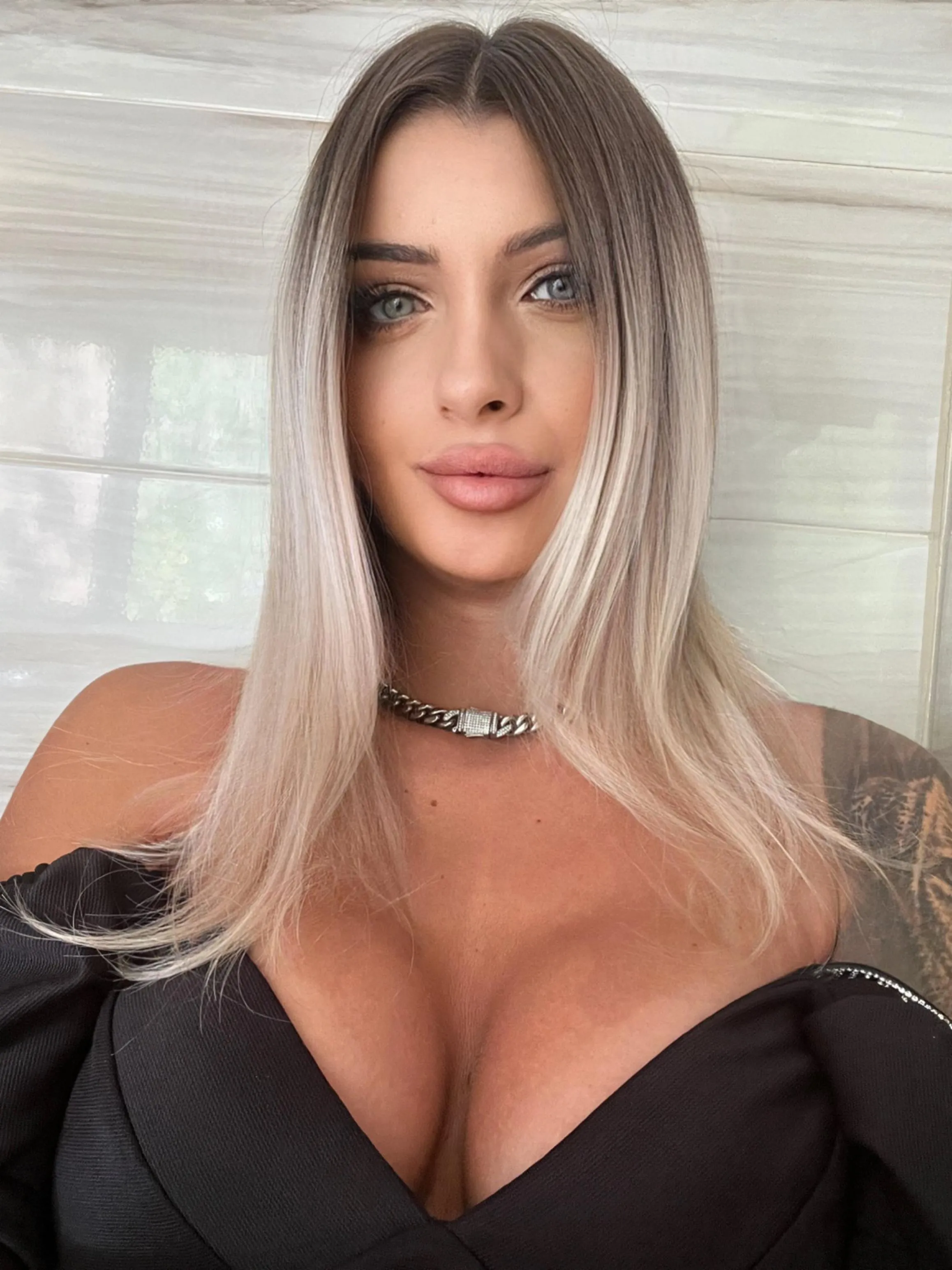 i want someone to lick me hard posted by Sophaki_karamelitsa