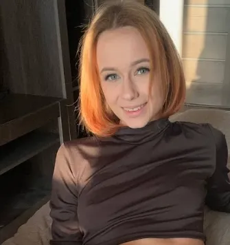 It’s a little hard to see, but you can’t see anything under this blouse posted by Catricalace