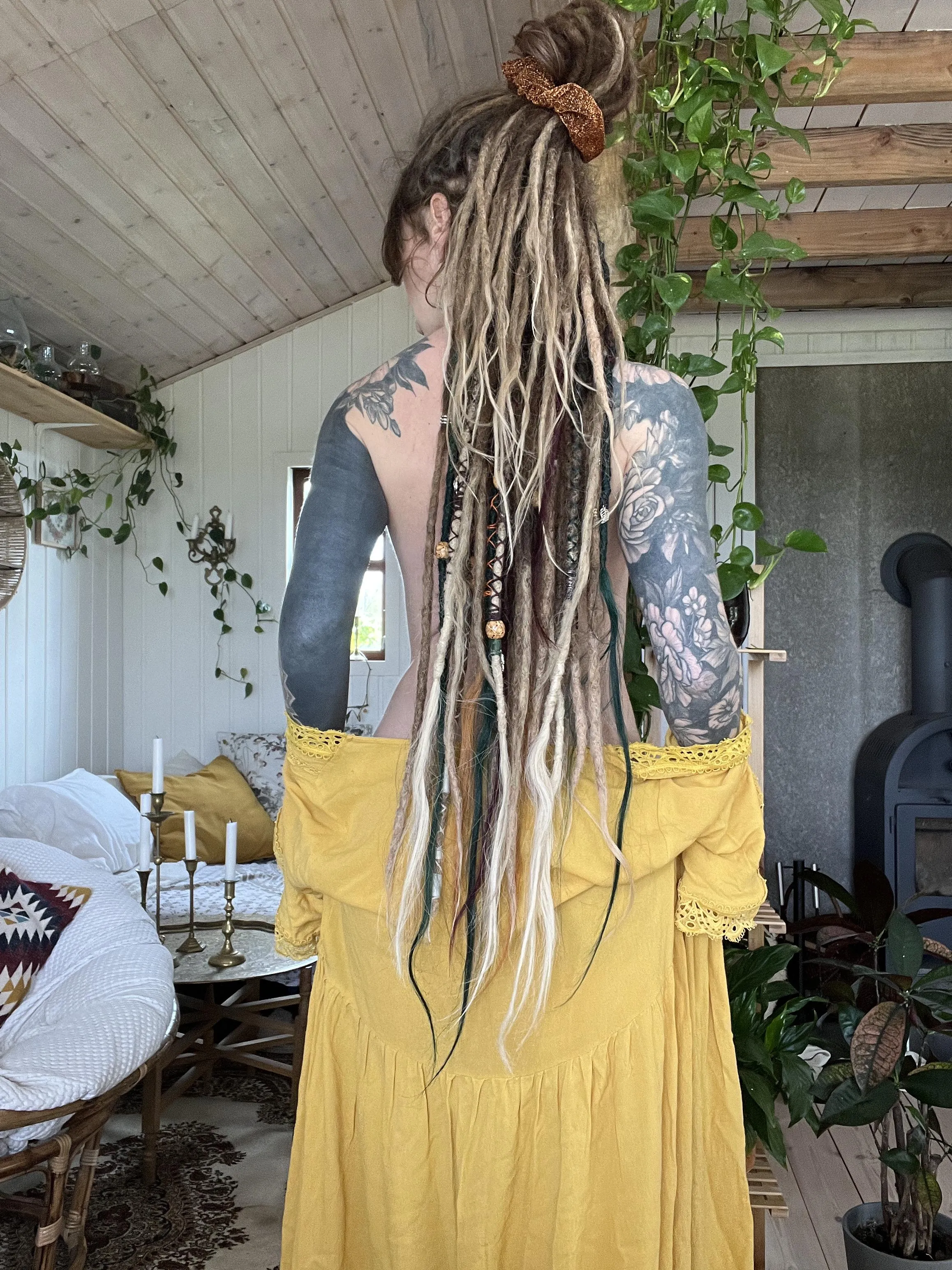 Living both vanlife and having a small cottage is the most freeing thing i've ever done for myself! posted by QuickThought4278