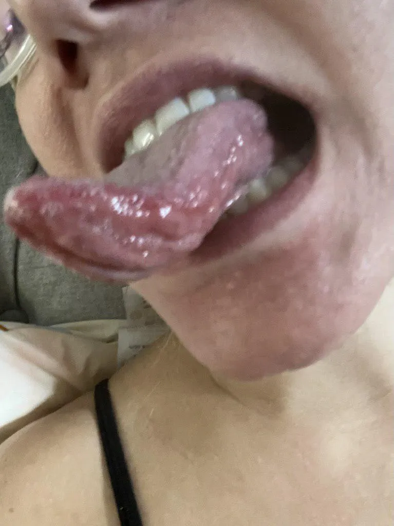 The only thing missing here is your tongue 👅 posted by jennyahegaoblonde
