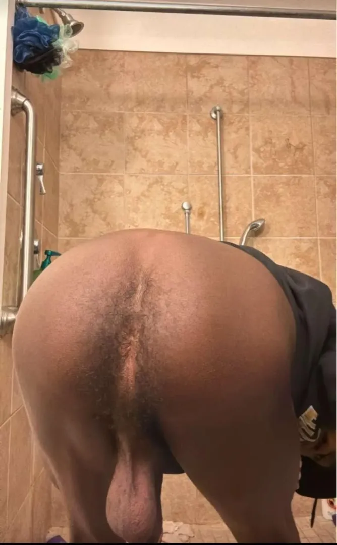 Who’s pounding this ass by kingizzy19
