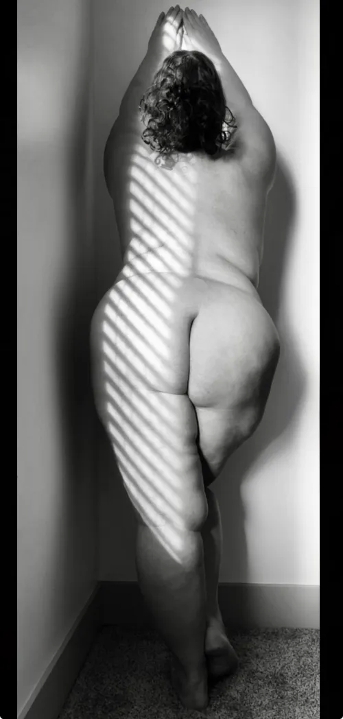 First post attempting to play with light by anonvix1234