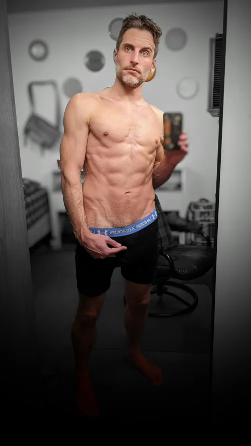 How's my V-10? by mikecolediscs