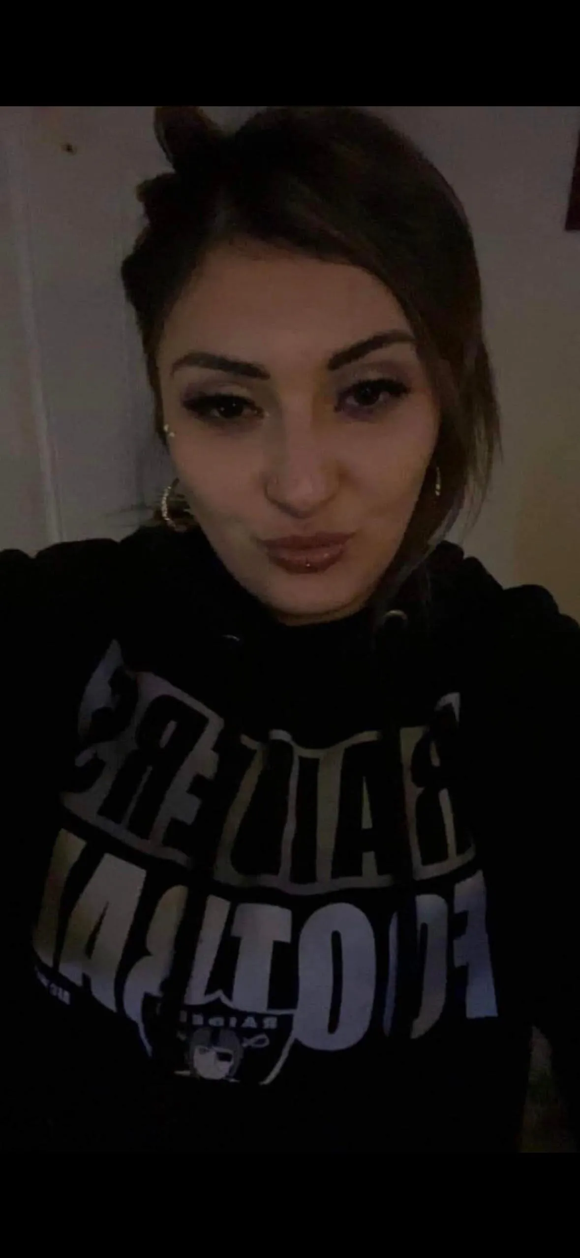 Looking to cuck posted by Spirited_Raisin8228