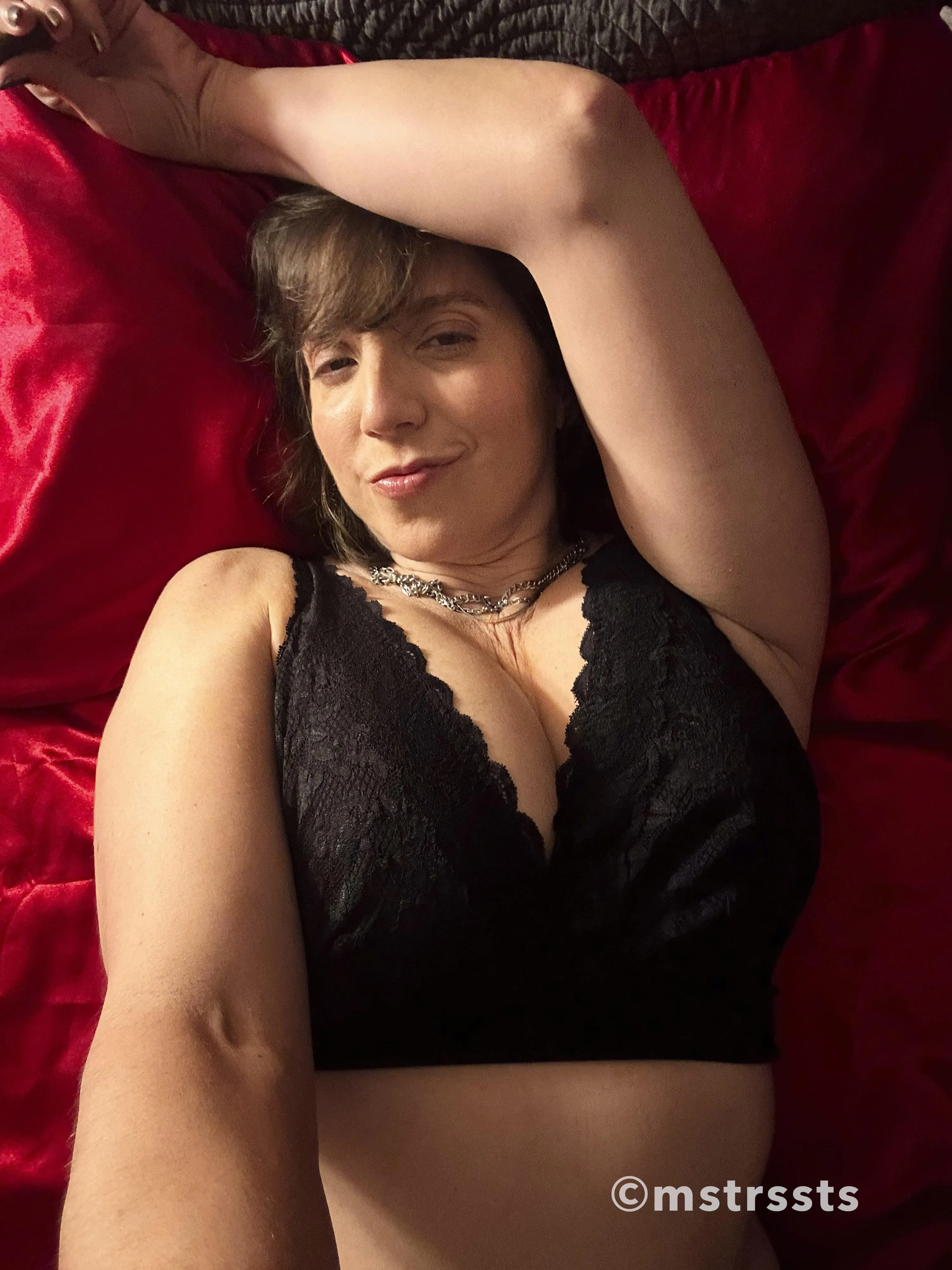 Time to come back to bed (f48) posted by mstrssts