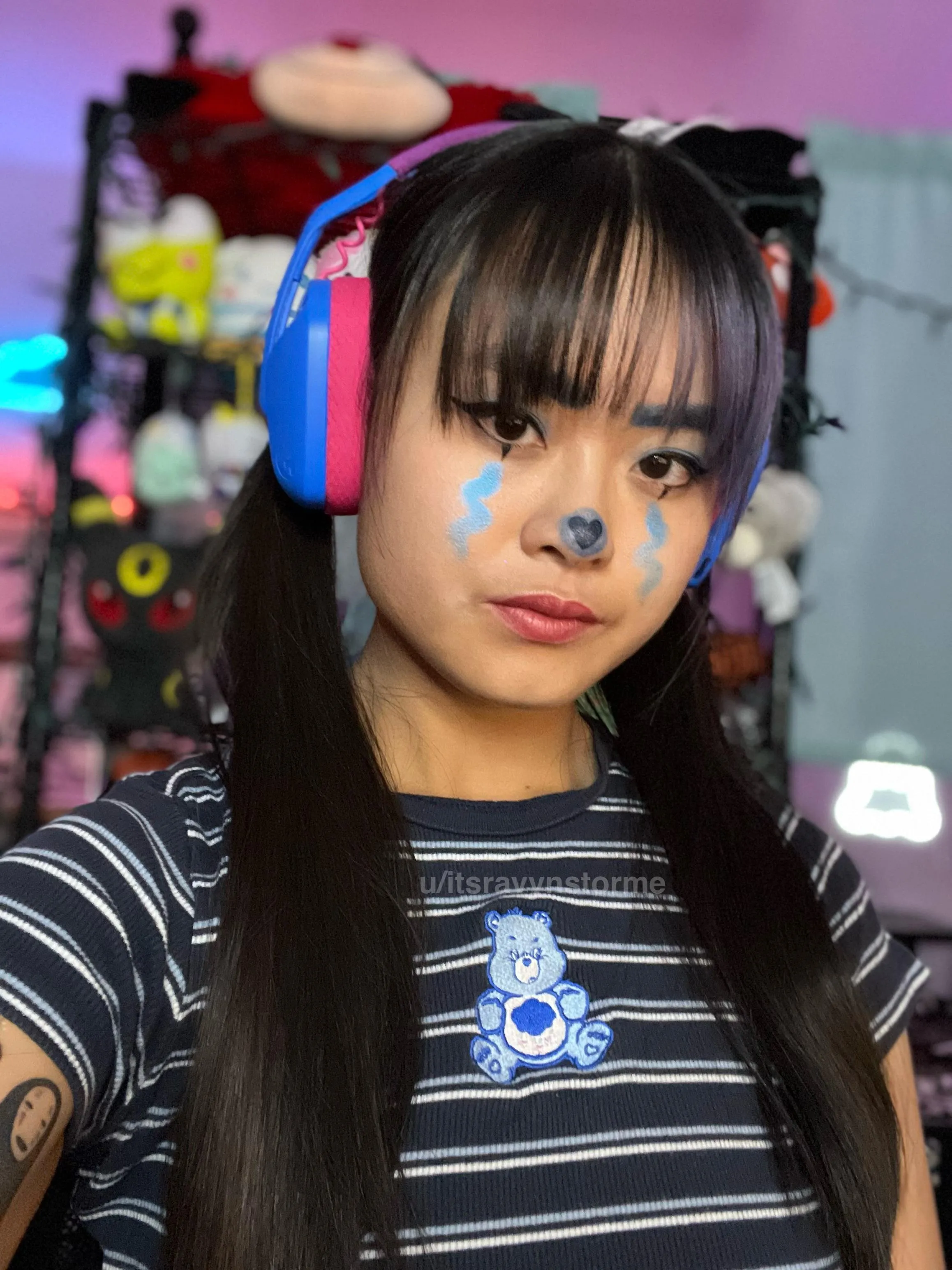 I cry a lot and I’m a nerd who wants me posted by itsravynstorme